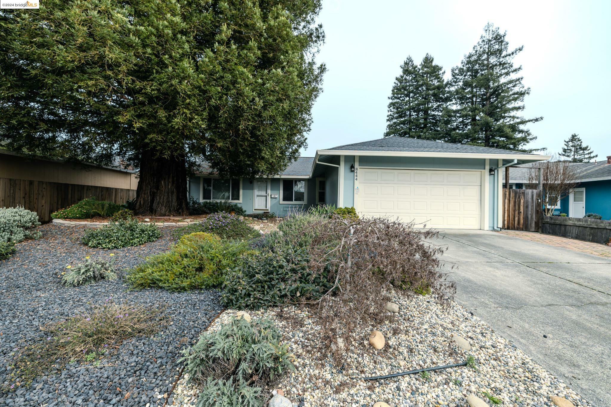 Property Photo: 8444 Lakewood Ave CA 94931