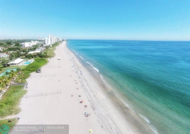 Property Photo: 1198 Hillsboro Mile 302 FL 33062