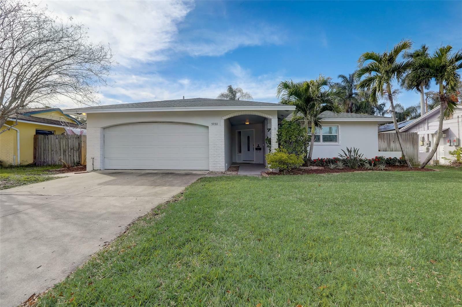 Property Photo:  5930 Denver Street NE  FL 33703 