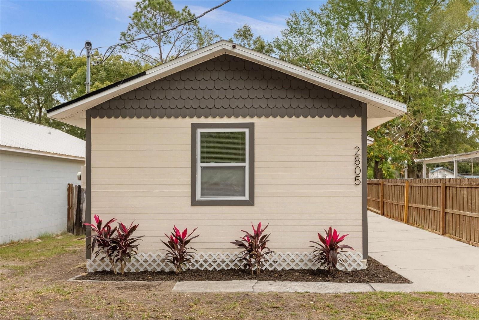 Property Photo: 2805 Mayer Street FL 32806