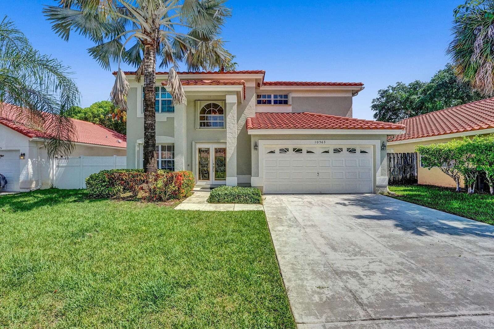 Property Photo: 10563 Buttonwood Lake Drive FL 33498