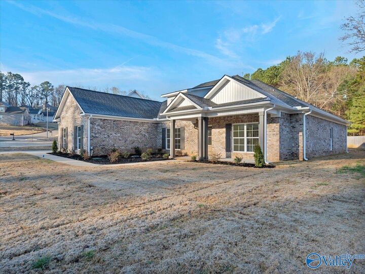 Property Photo:  152 Santa Maria Drive  AL 35811 