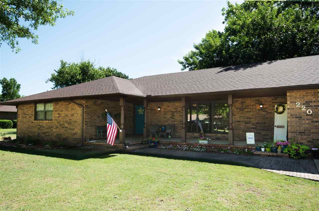 Property Photo: 220 N Apple OK 74647