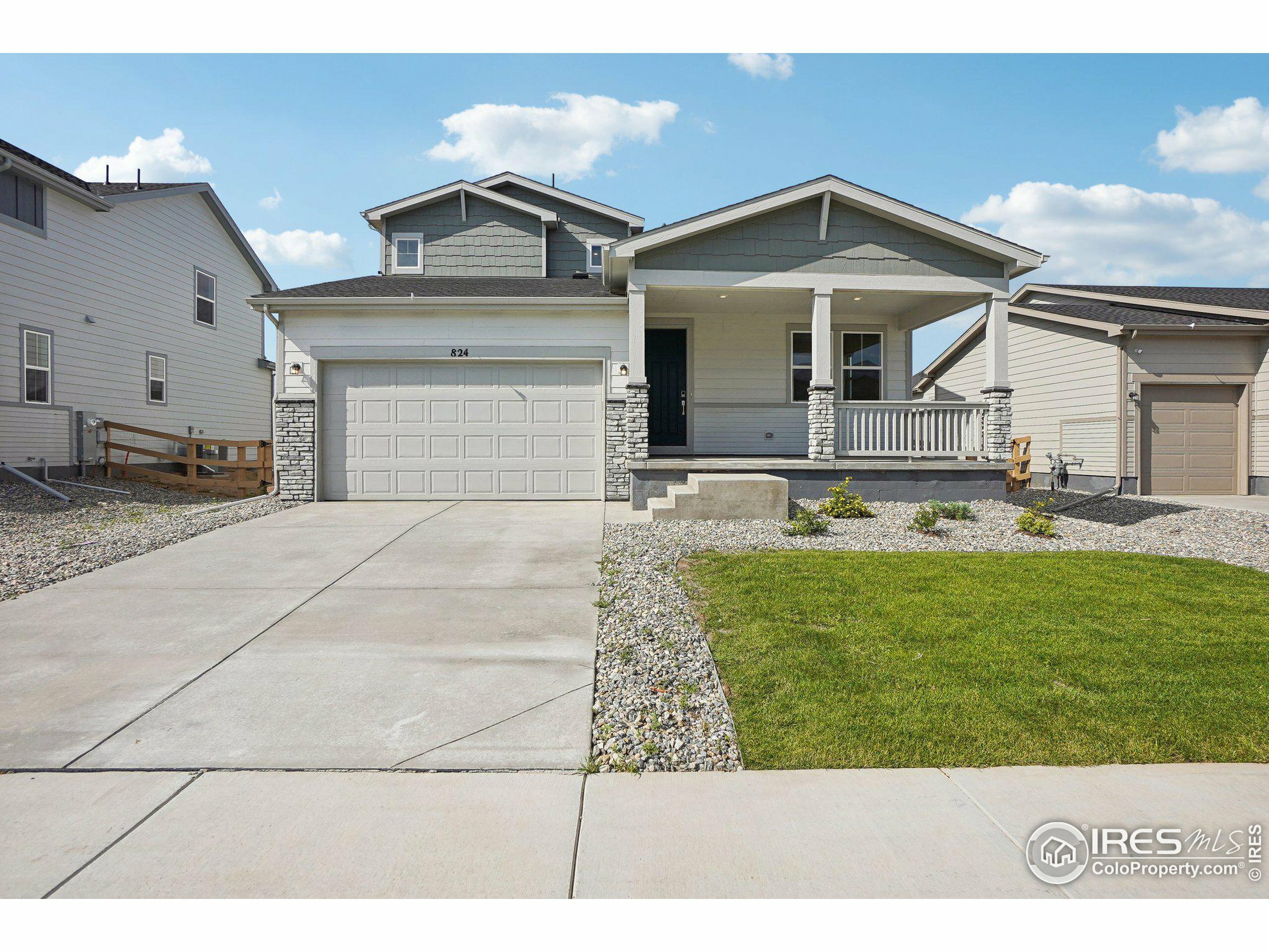 Property Photo:  824 Hummocky Way  CO 80550 