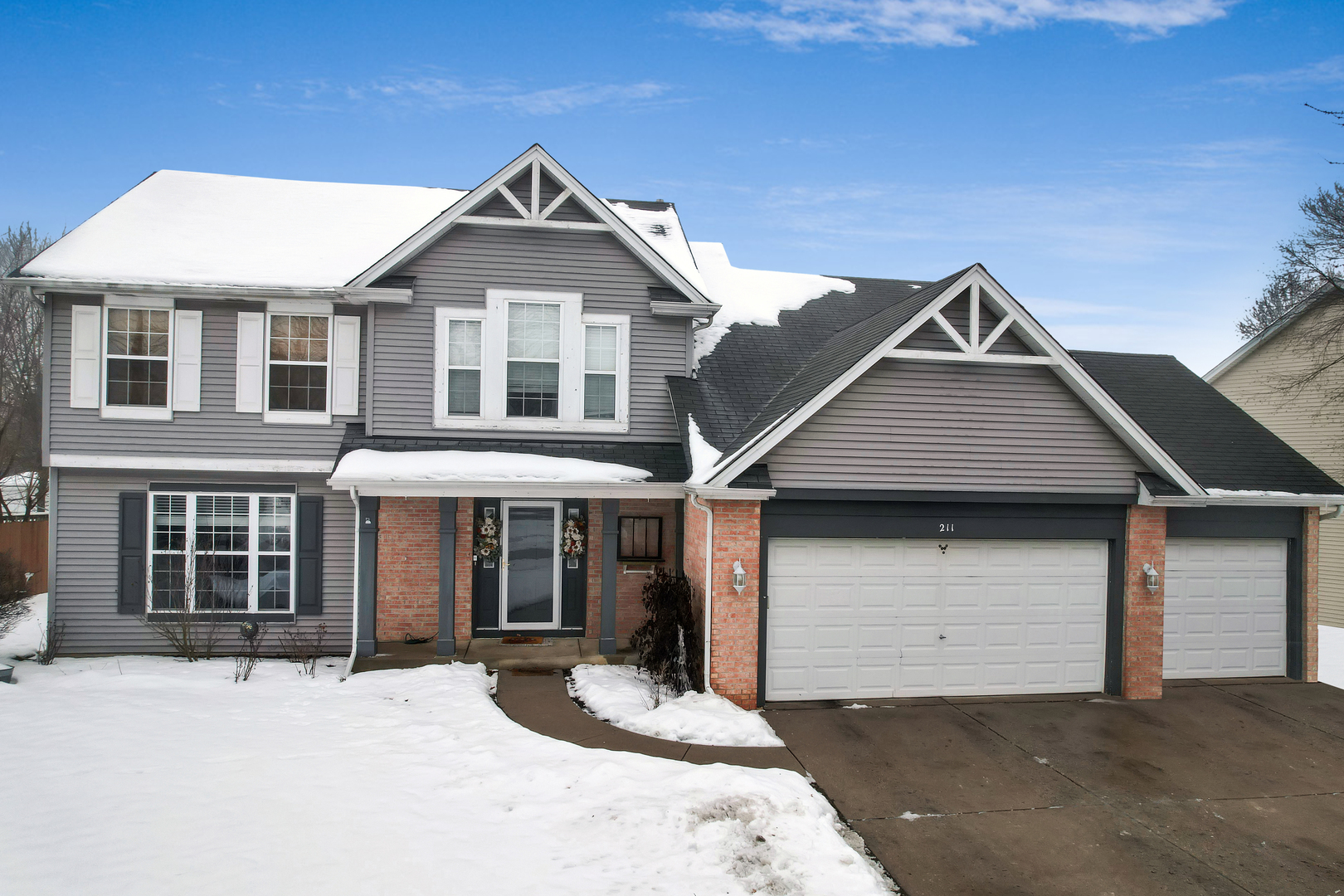 Property Photo:  211 Parkside Lane  IL 60543 