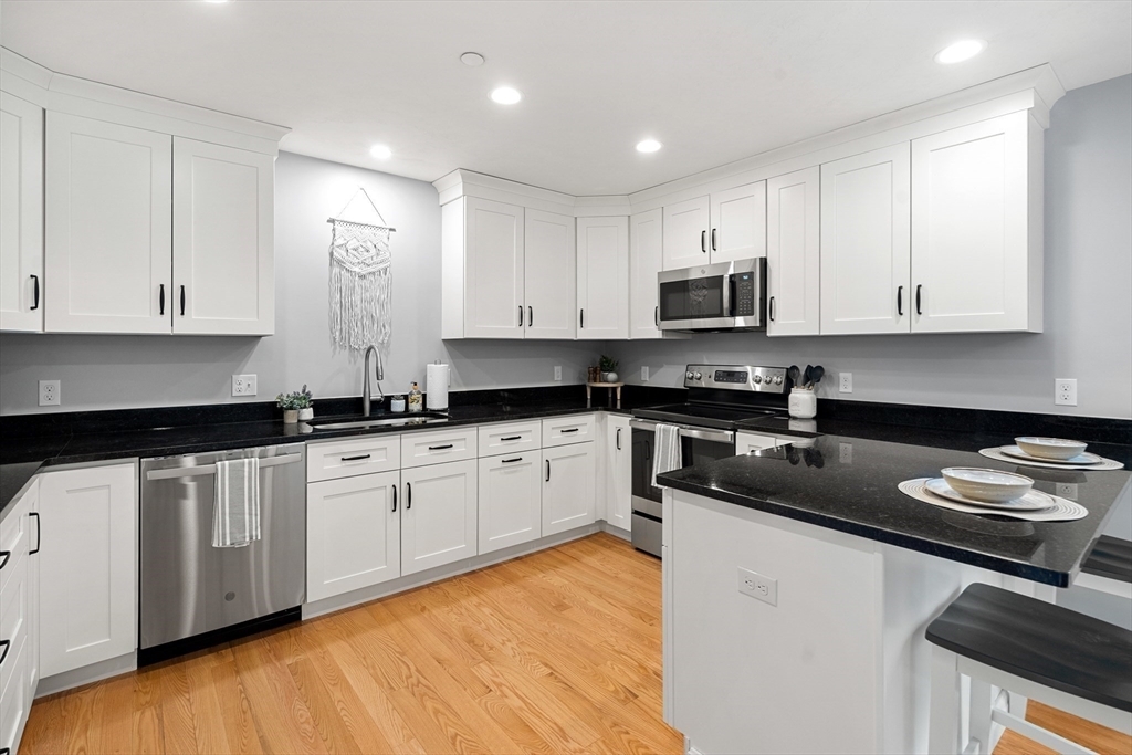 Property Photo: 168 Lowell St 3 (25) MA 01887