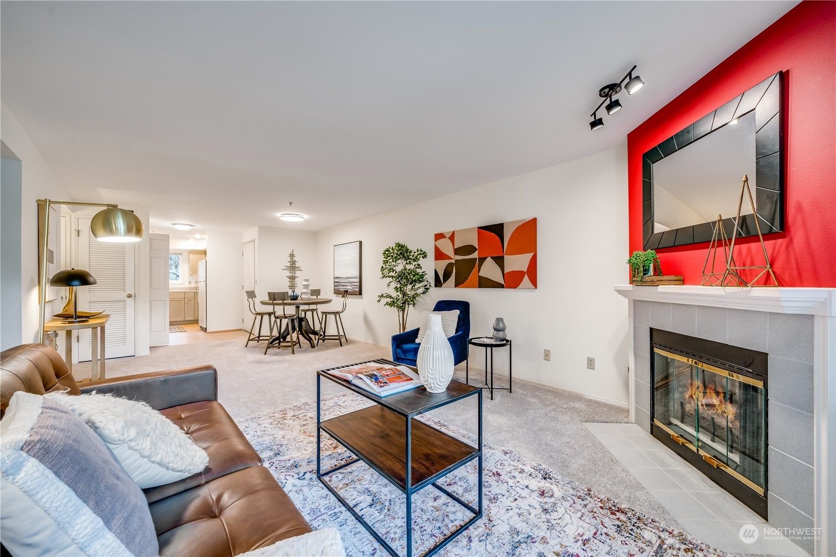 Property Photo: 250 NW Dogwood Street E205 WA 98027