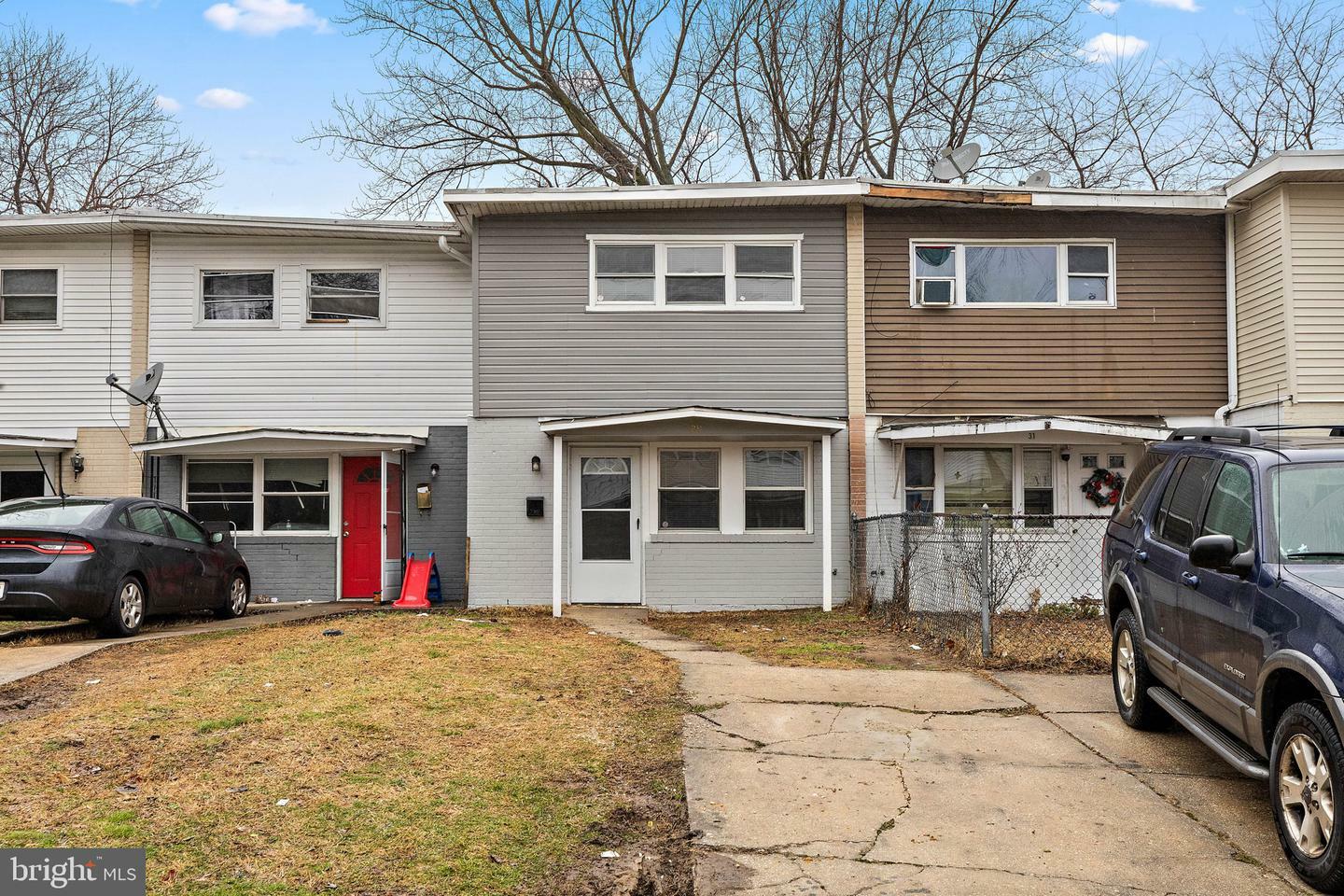 Property Photo: 29 Thorn Lane DE 19720