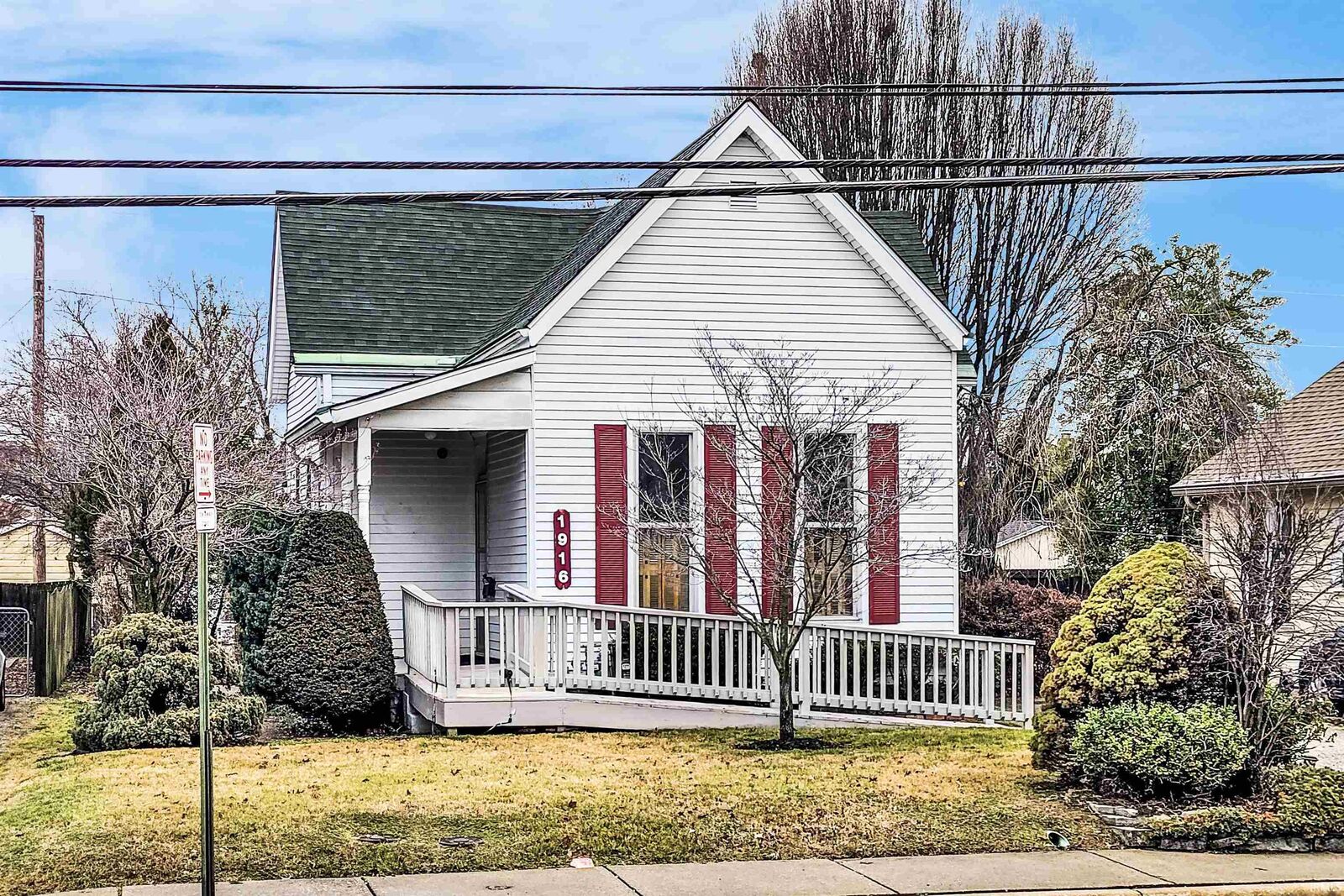 Property Photo:  1916 Bellemeade Avenue  IN 47714 