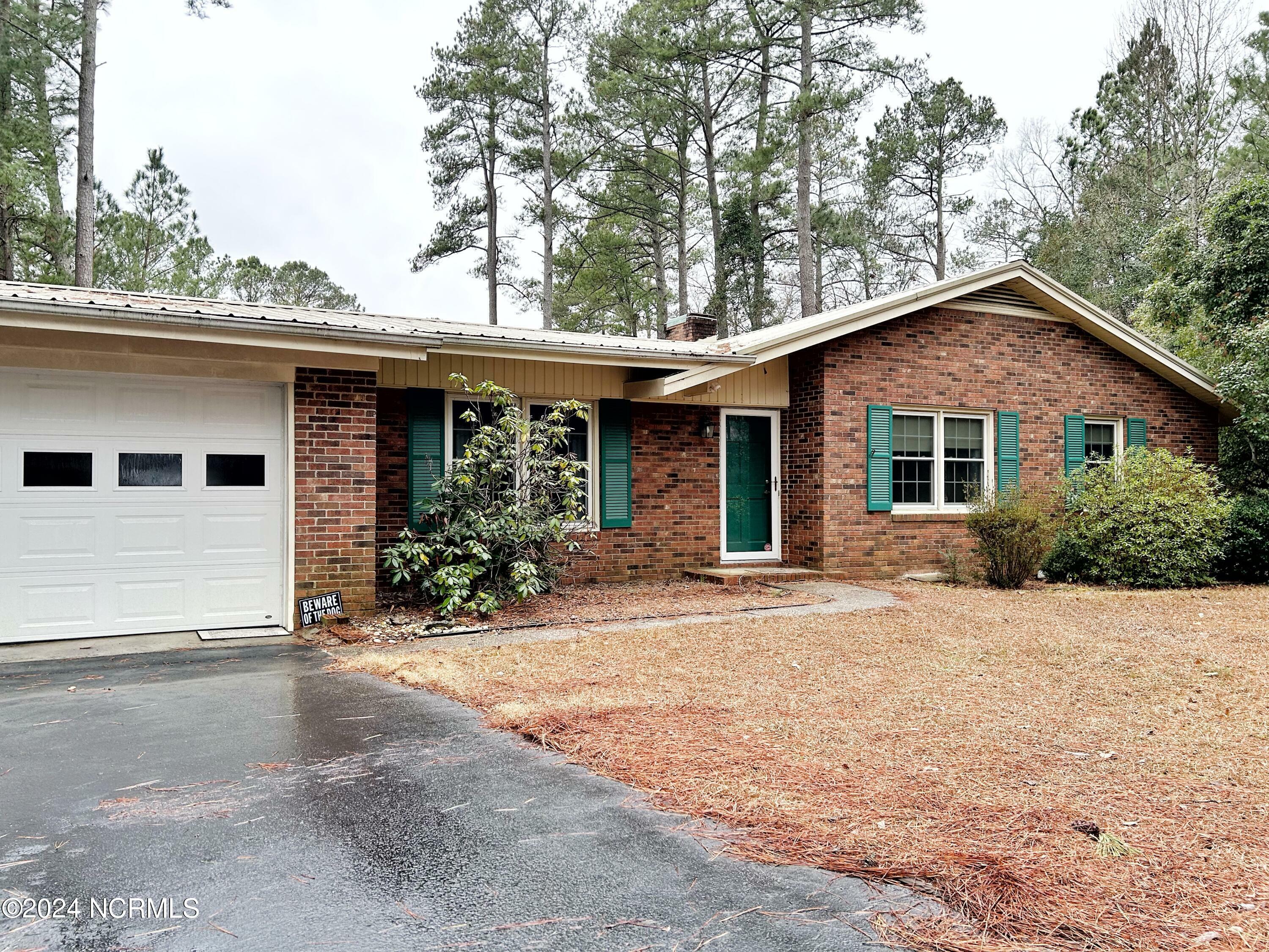 Property Photo: 1100 N Glenwood Trail NC 28387