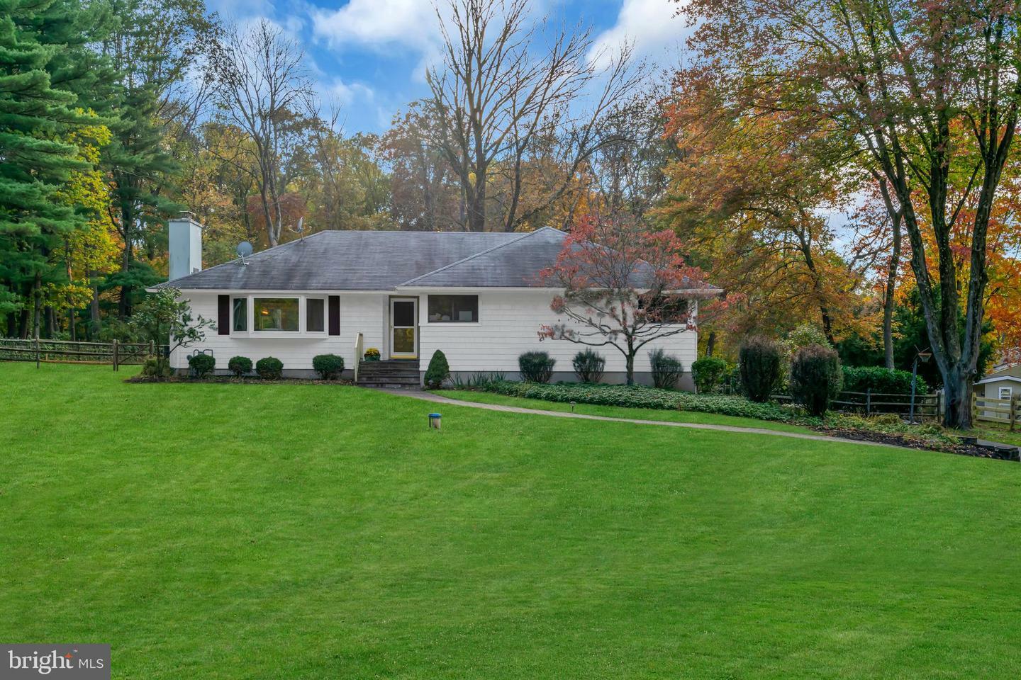 Property Photo:  332 Spring Hill Road  NJ 08558 