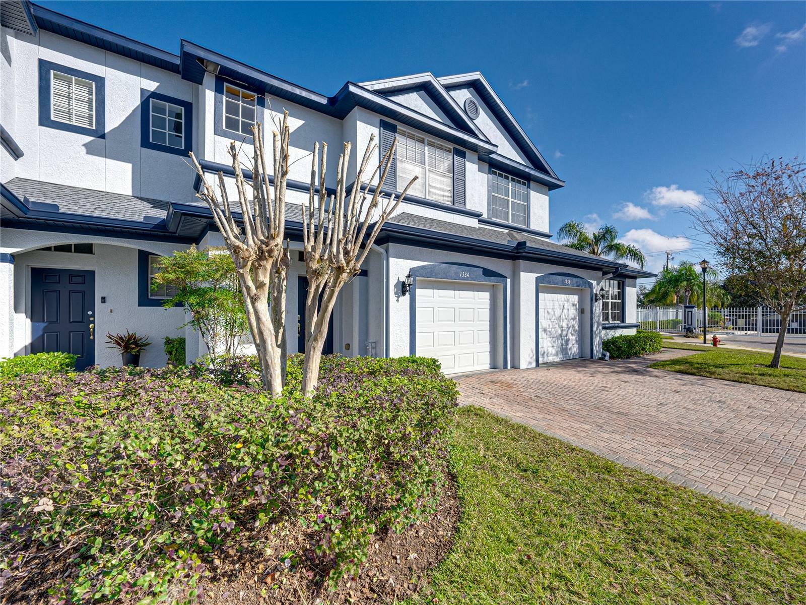 Property Photo:  1534 Summergate Drive  FL 33594 