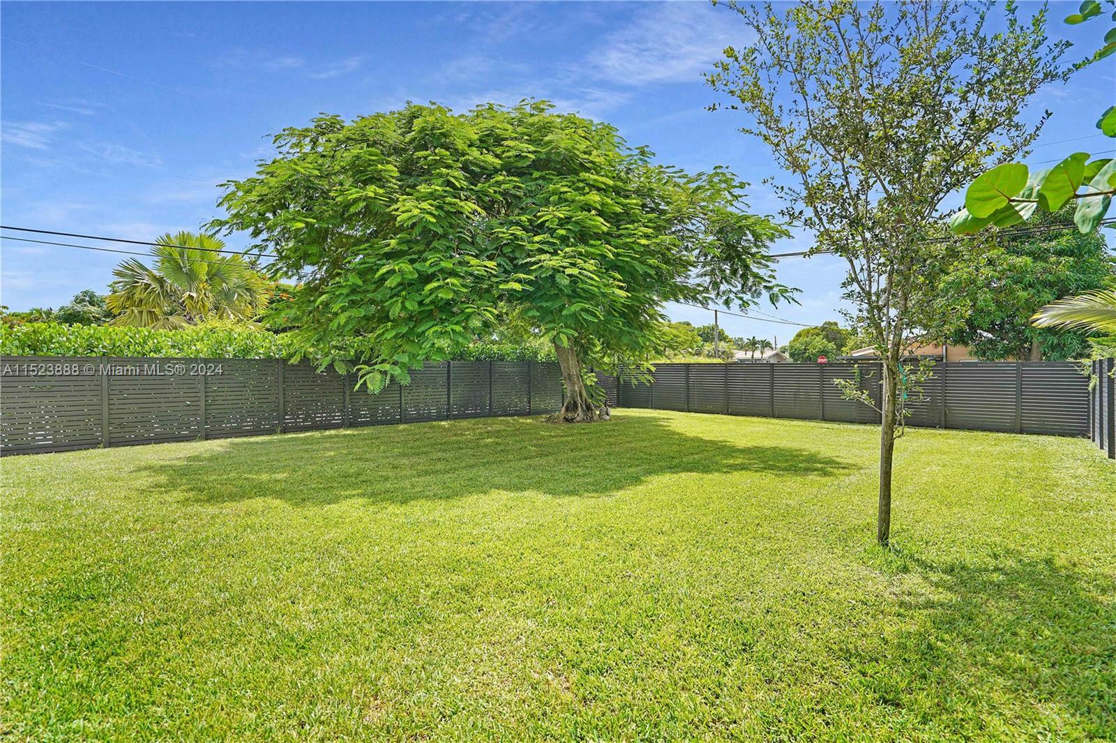 Property Photo:  1601 NW 6th Ave  FL 33311 