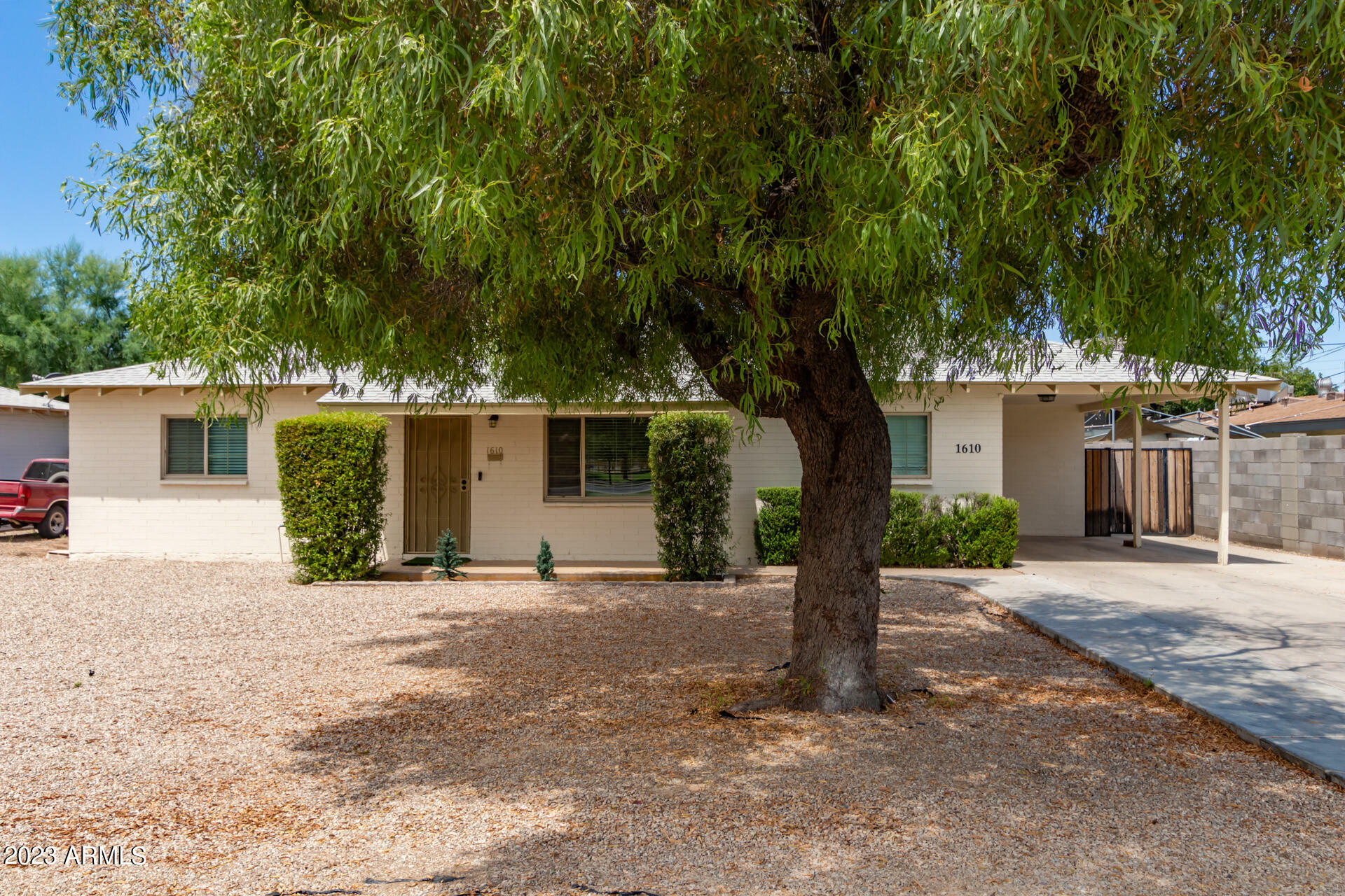 Property Photo:  1610 S College Avenue  AZ 85281 