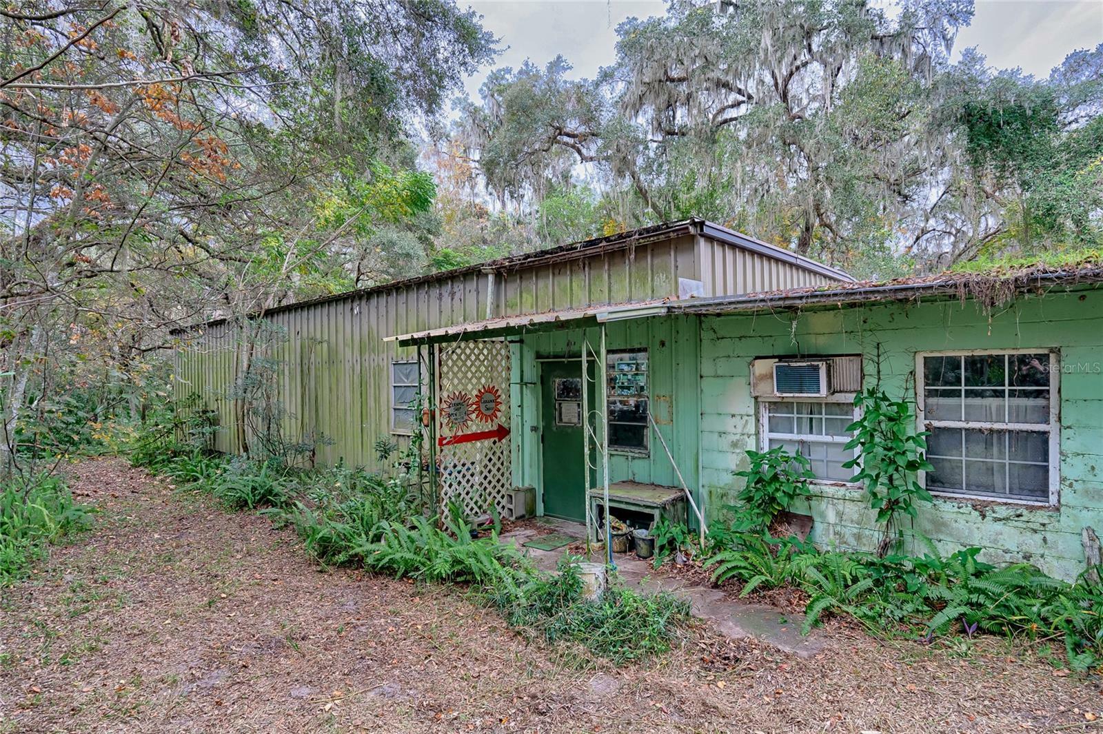 Property Photo:  8601 SW Williston Road  FL 32608 