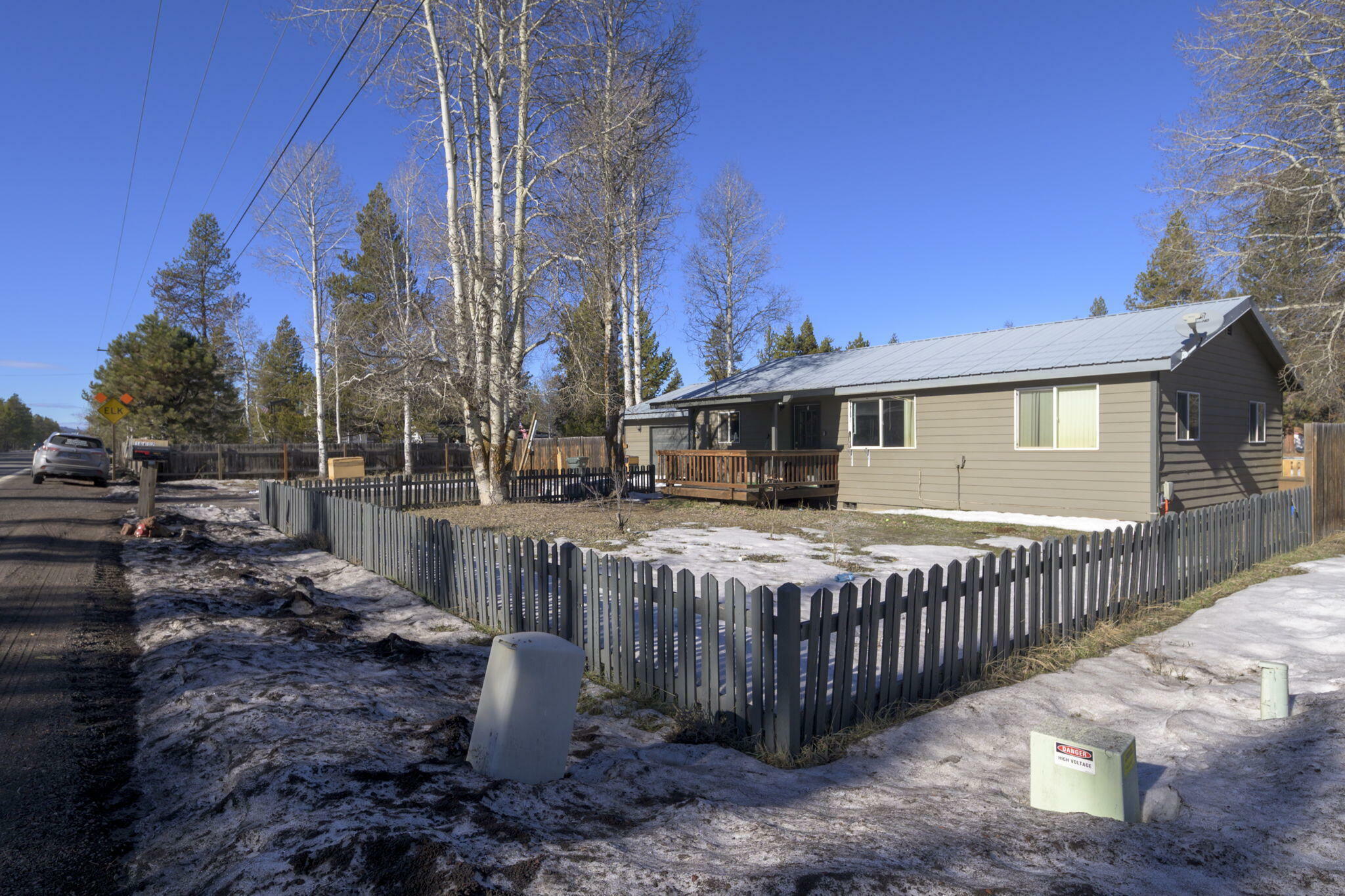Property Photo:  16412 Burgess Road  OR 97739 