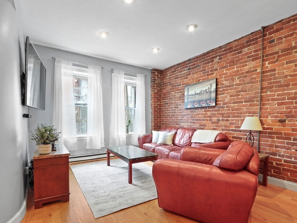 Property Photo:  121 Salem Street 2A/B  MA 02113 