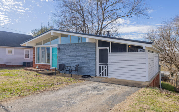 130 Ridgeway Avenue  Church Hill TN 37642 photo