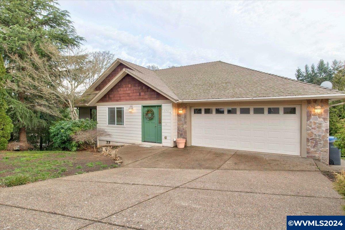 Property Photo: 570 Eagle View Dr NW OR 97304