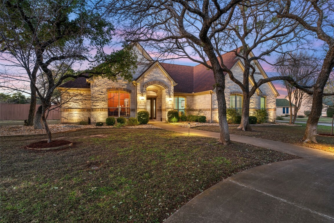 208 Ten Oaks Drive  Georgetown TX 78633 photo