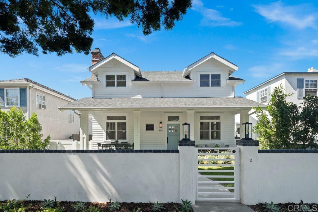 Property Photo:  750  756 E Avenue  CA 92118 