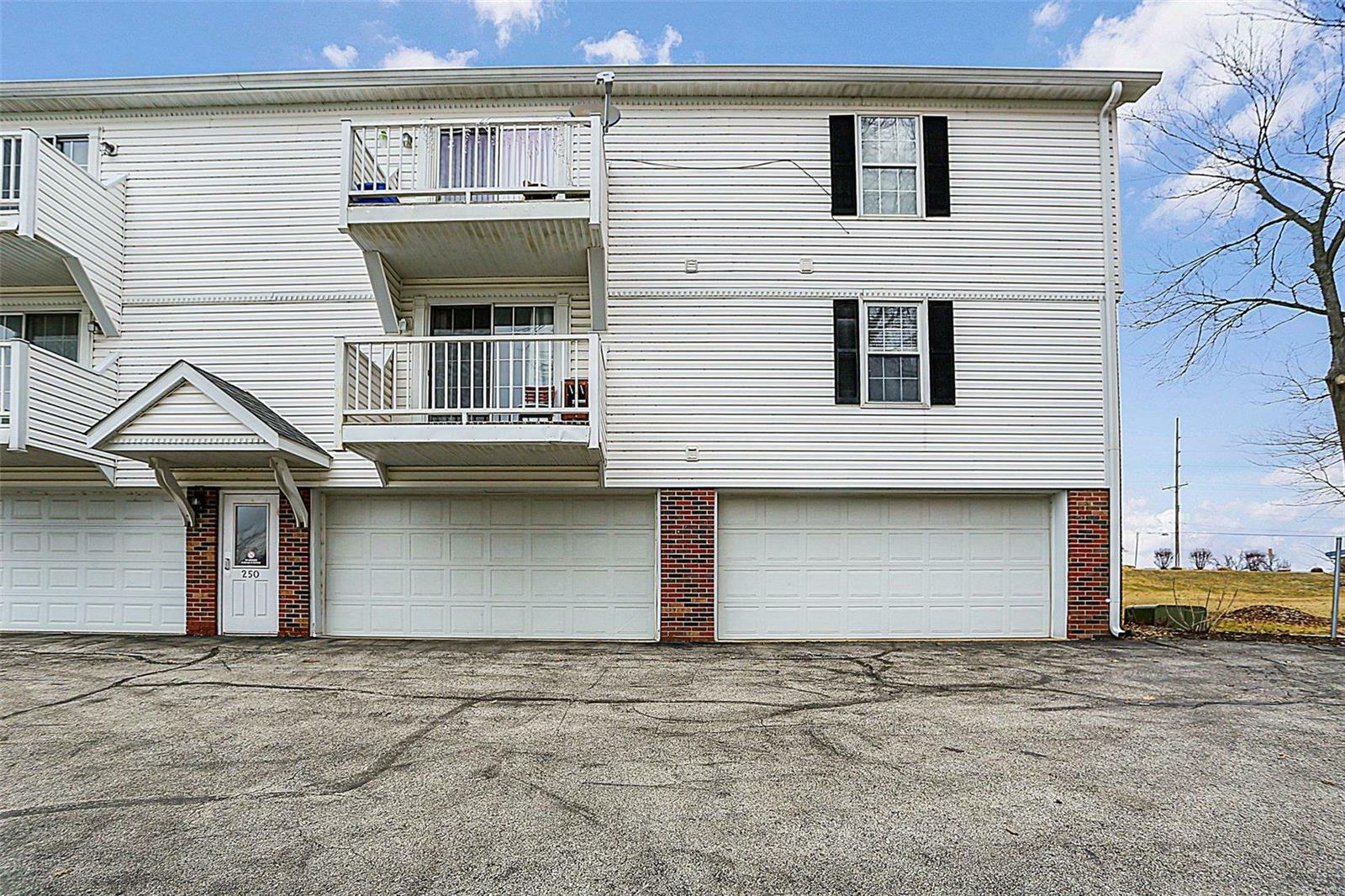Property Photo:  253 Carriage Court  MO 63090 