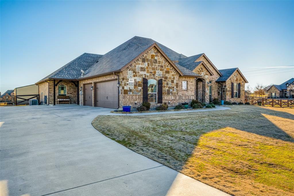 Property Photo: 9131 Iron Mountain Trail TX 76247