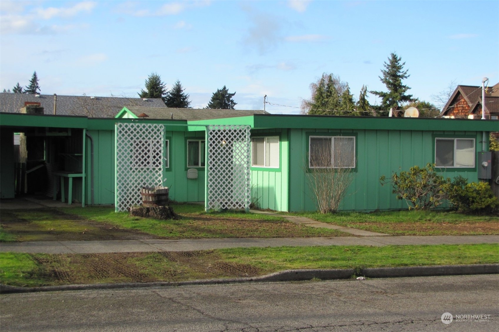 Property Photo:  904 S Pine Street  WA 98363 