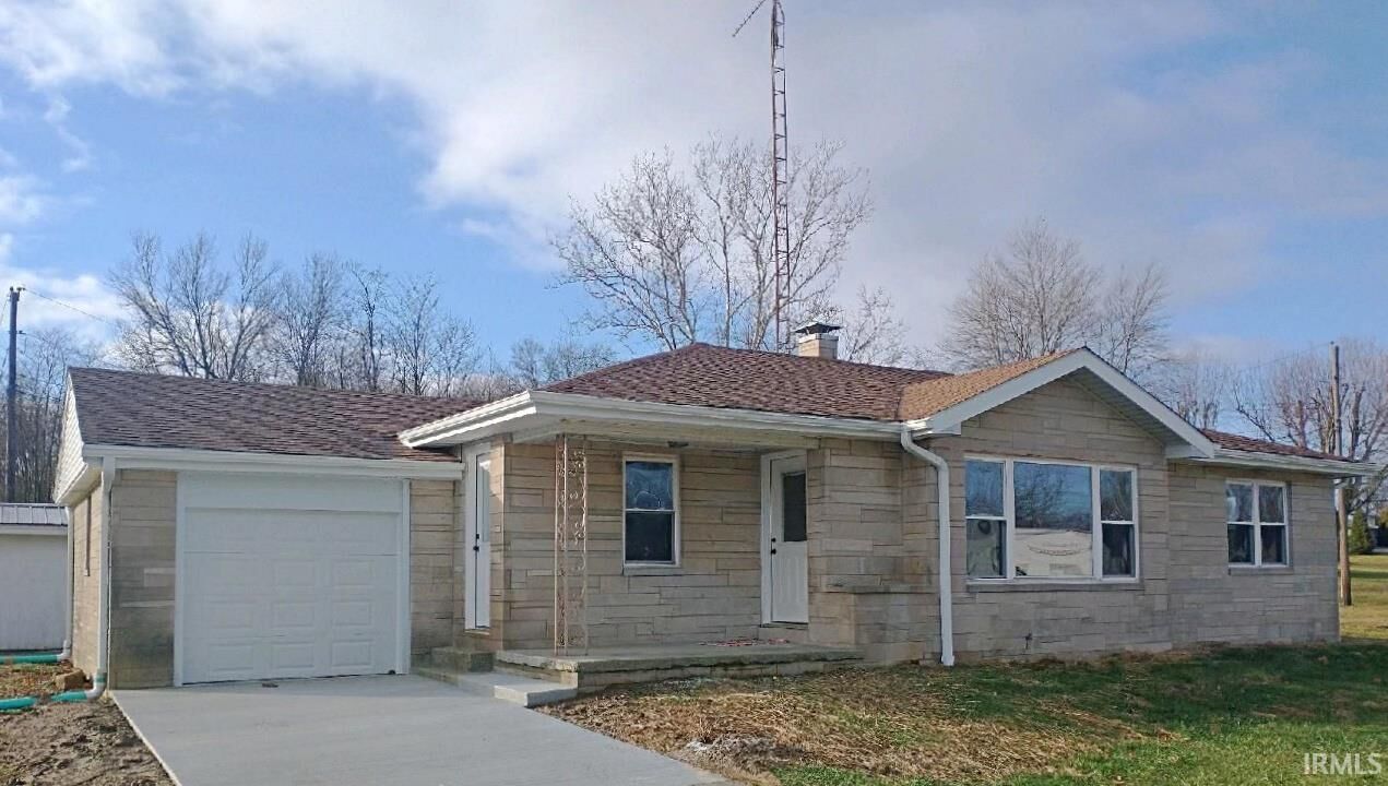 Property Photo:  1109 W Broadway Street  IN 47553 