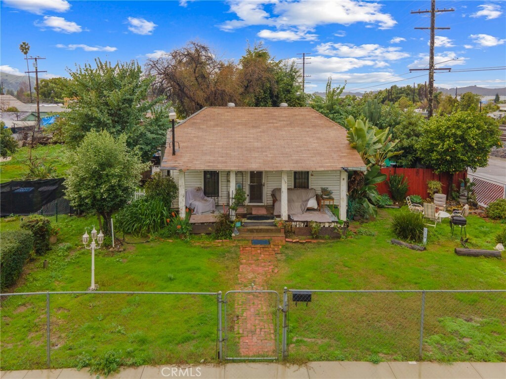 Property Photo:  115 S Myrtle Avenue  CA 91766 