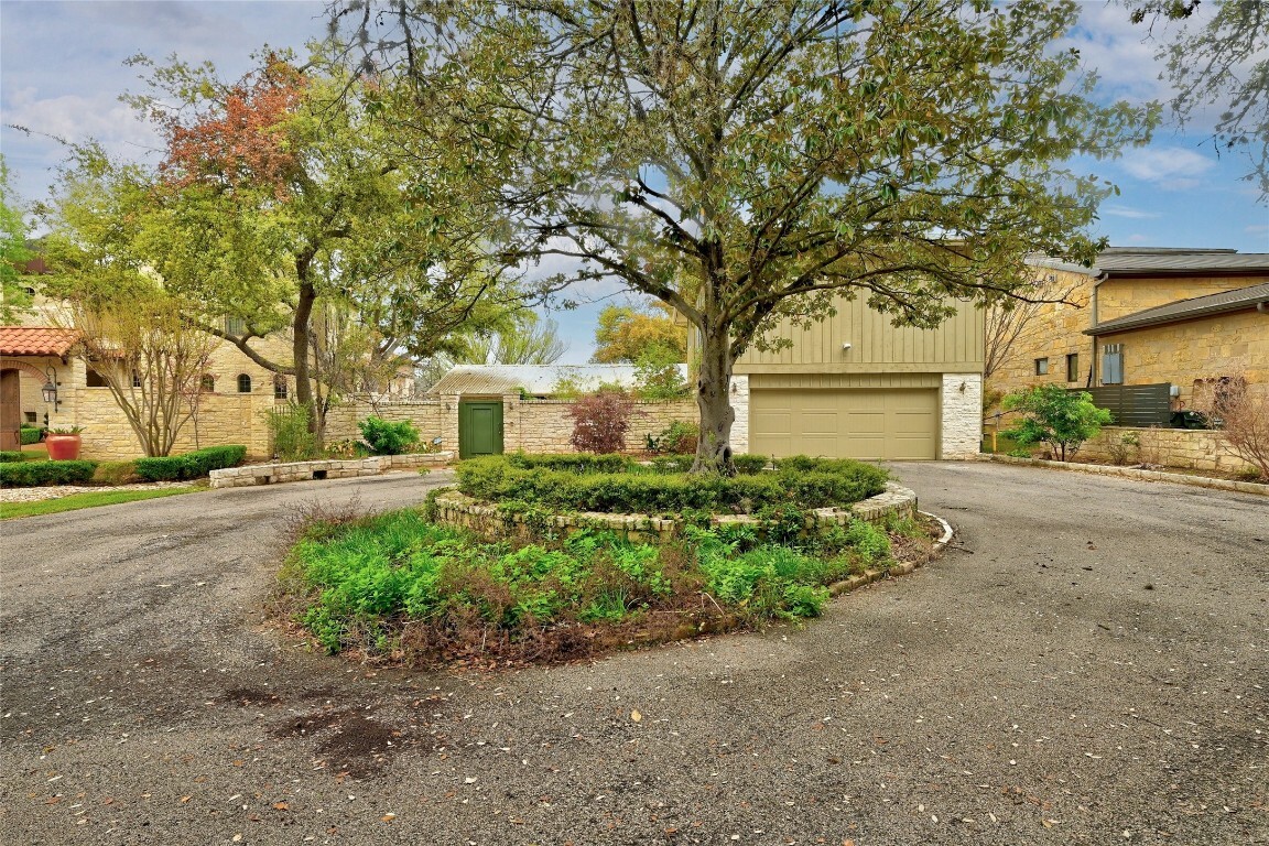 Property Photo:  2917 Westlake Cove  TX 78746 