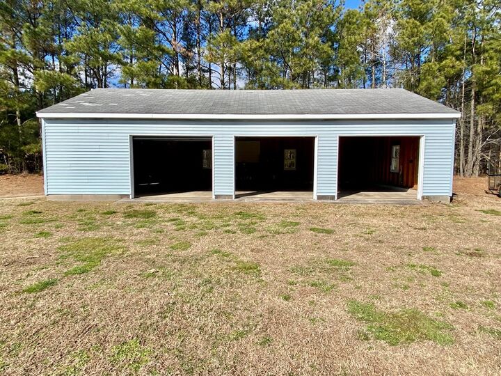 4 bed Parksley home for sale 28481 Mitchell Dr, Parksley, VA 23421