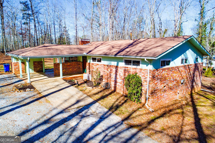 Property Photo:  123 Lakeview Circle  GA 30110 
