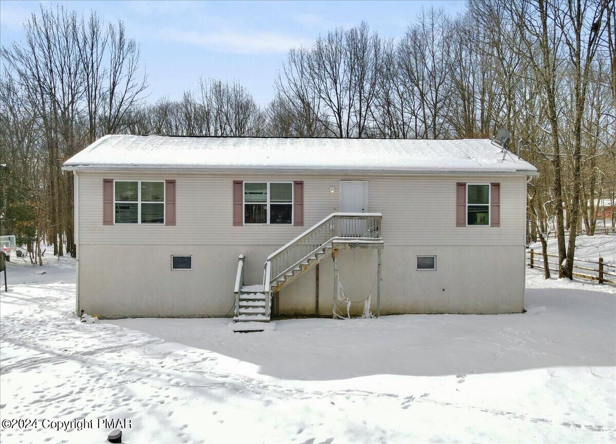 Property Photo: 23 Tamarack Terrace PA 18210