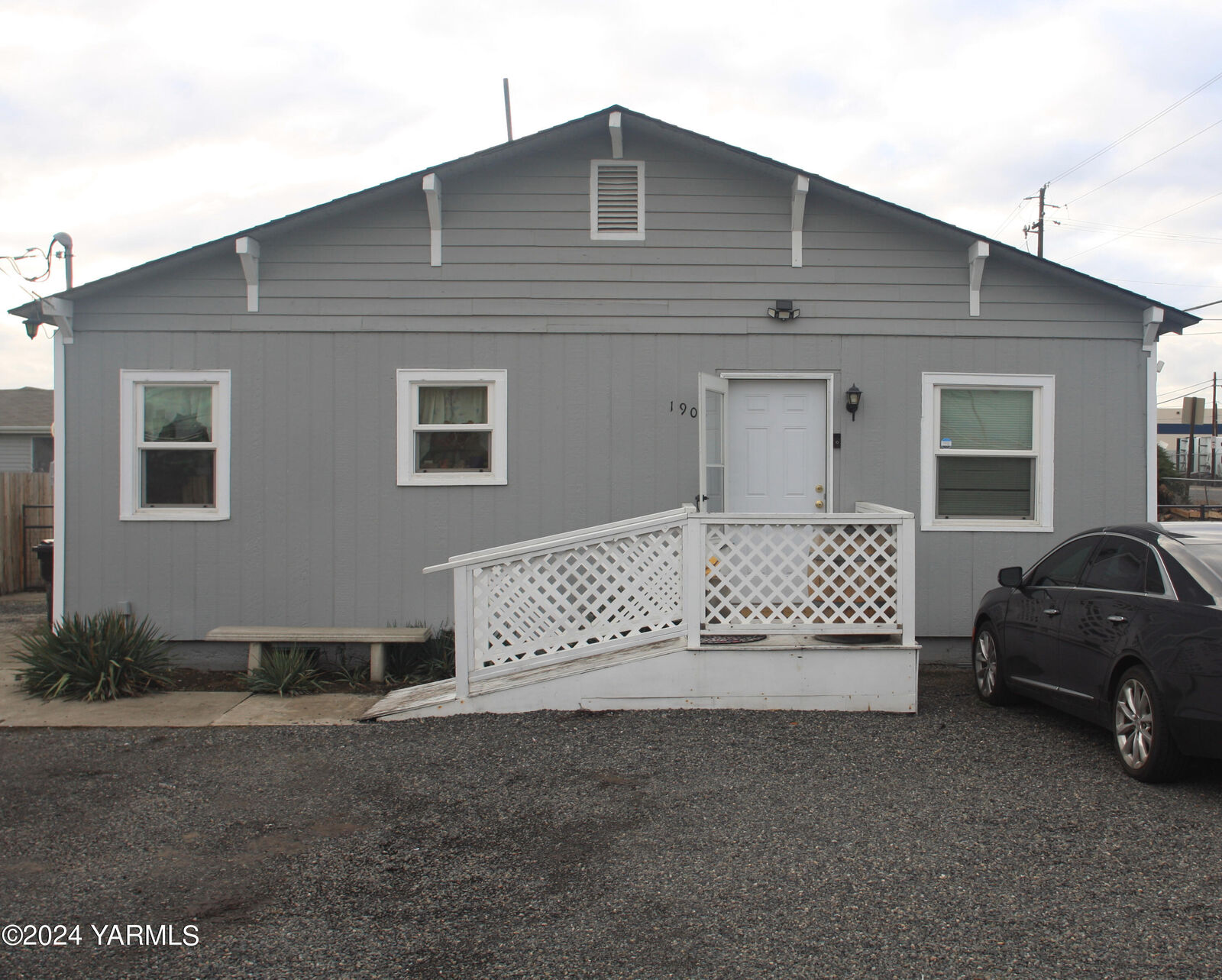 Property Photo: 1902 Corpman Ln WA 98903