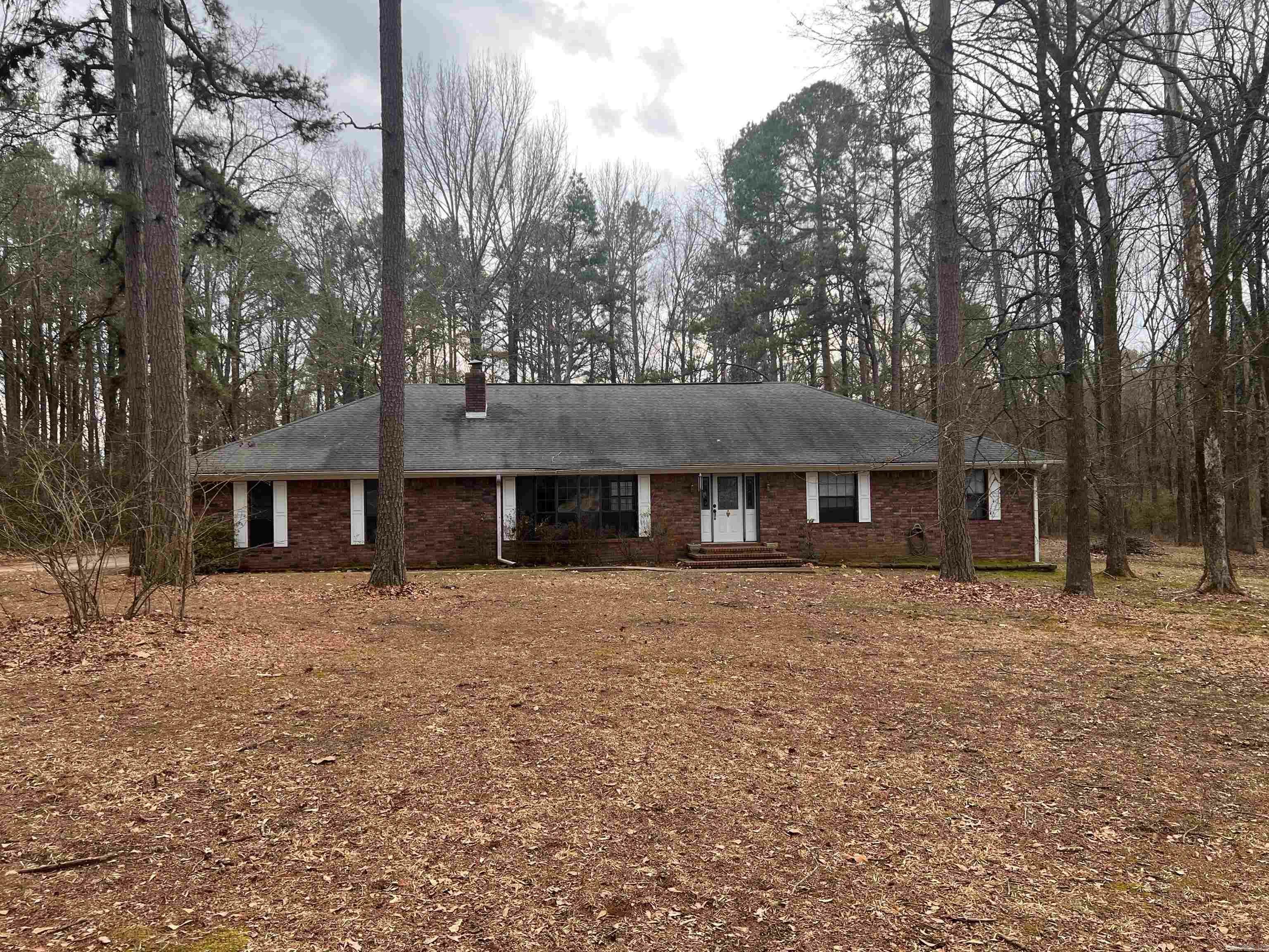 Property Photo:  830 Wakerobin Rd  AR 72802 