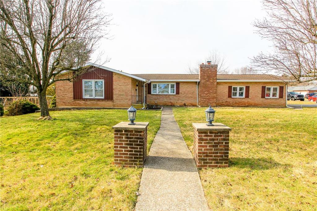 Property Photo:  1605 Rosewood Drive  PA 18017 