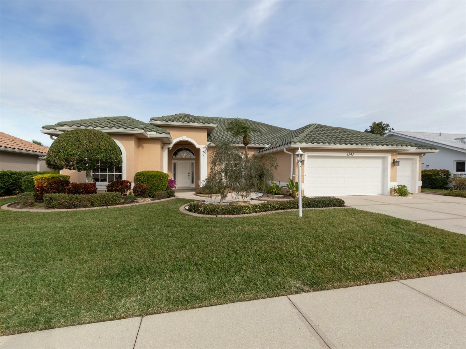 Property Photo:  1543 Waterford Drive  FL 34292 