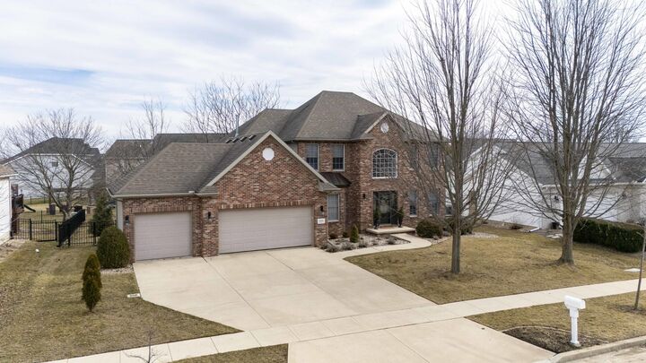 4 bed Bloomington home for sale 2005 Withers Lane, Bloomington, IL 61704