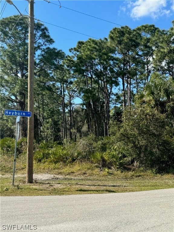 Property Photo:  3814 Kittyhawk Drive  FL 33905 