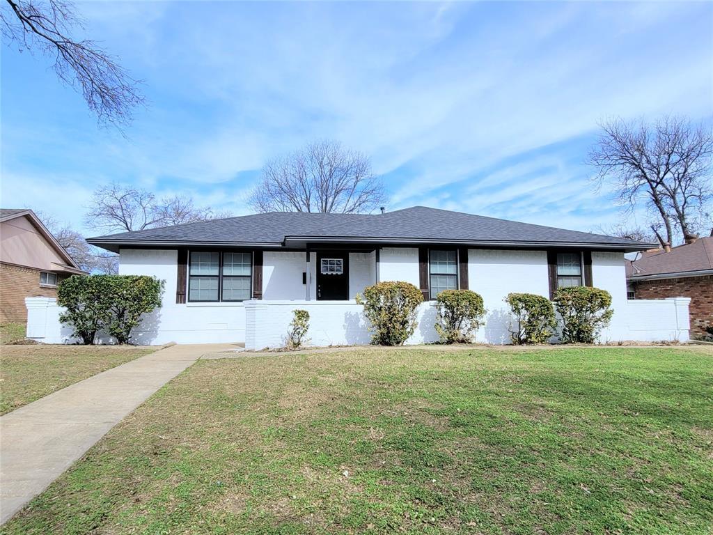 Property Photo:  2215 Reynoldston Lane  TX 75232 