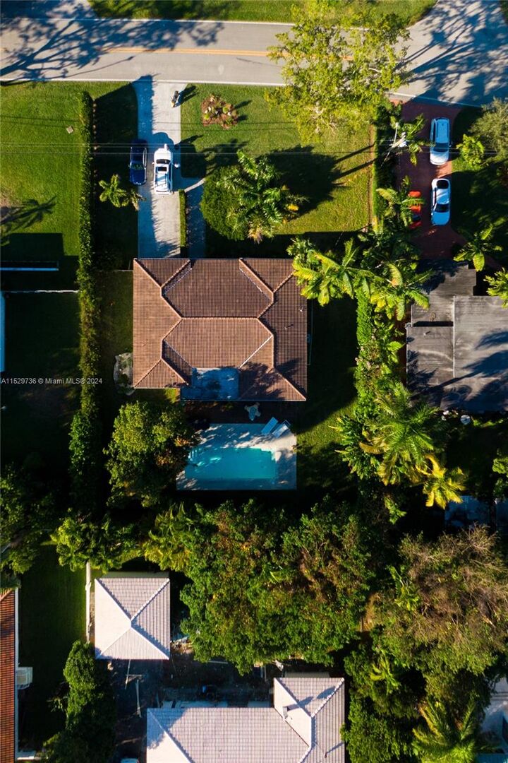 Property Photo: 110 NW 87th St FL 33150