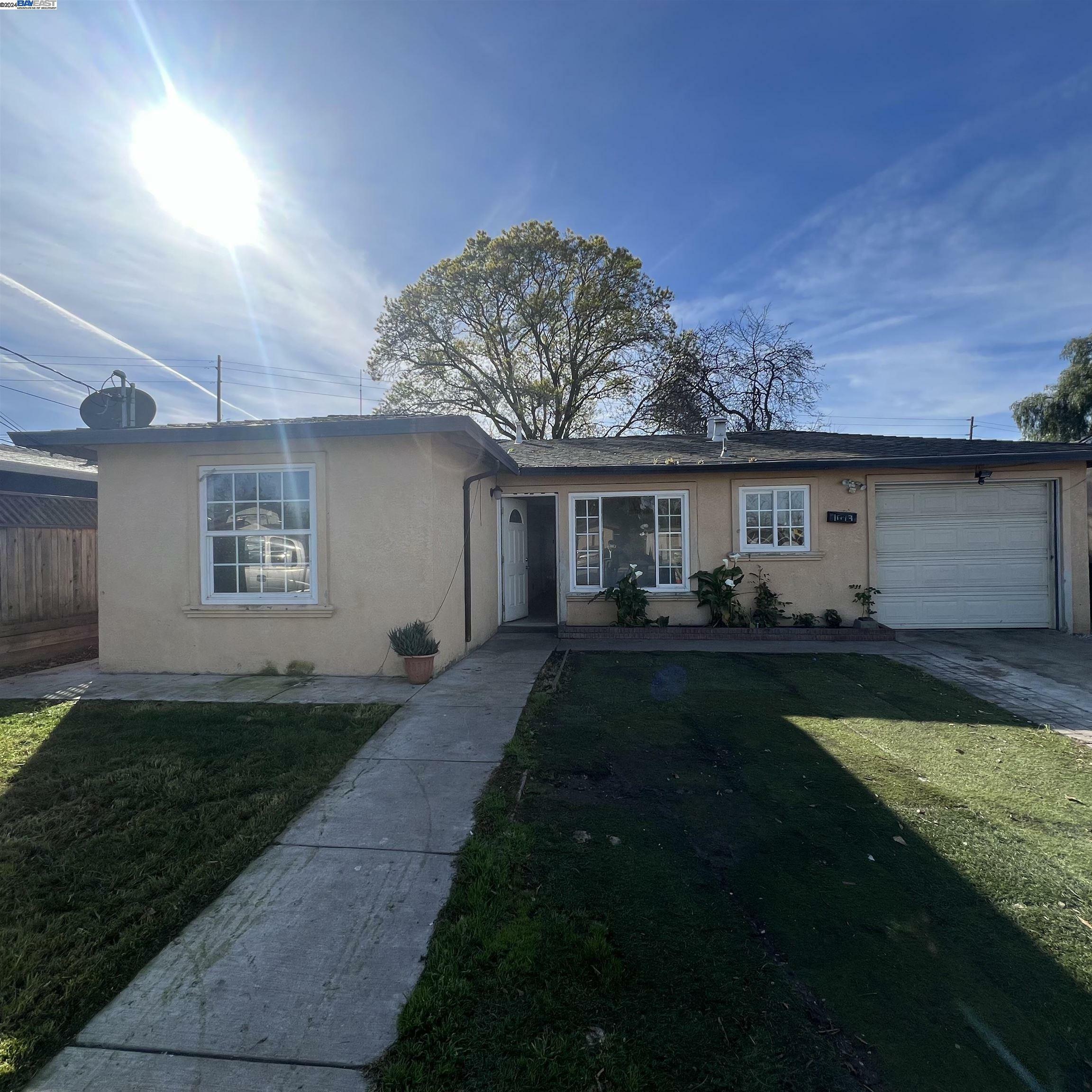 Property Photo:  1093 Ventura Ave  CA 94551 