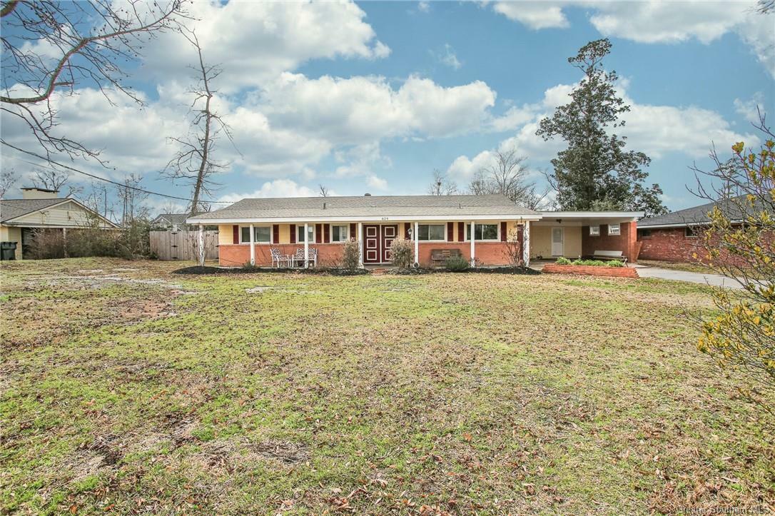 Property Photo: 829 Idlewilde Lane LA 70605