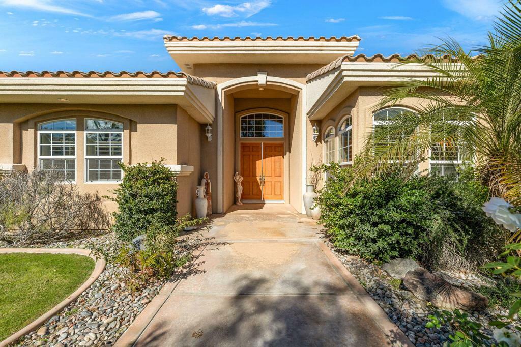 Property Photo:  1 Collegiate Circle  CA 92270 