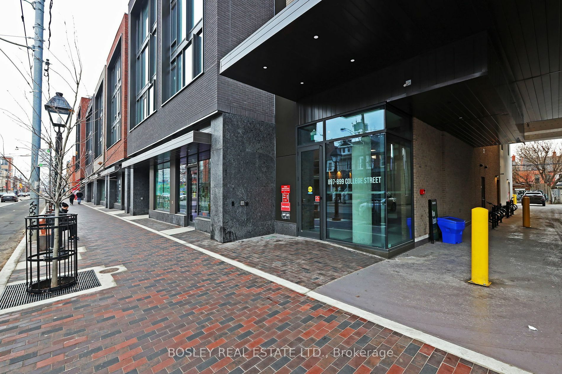 Property Photo:  899 College St 616  ON M6H 1A1 