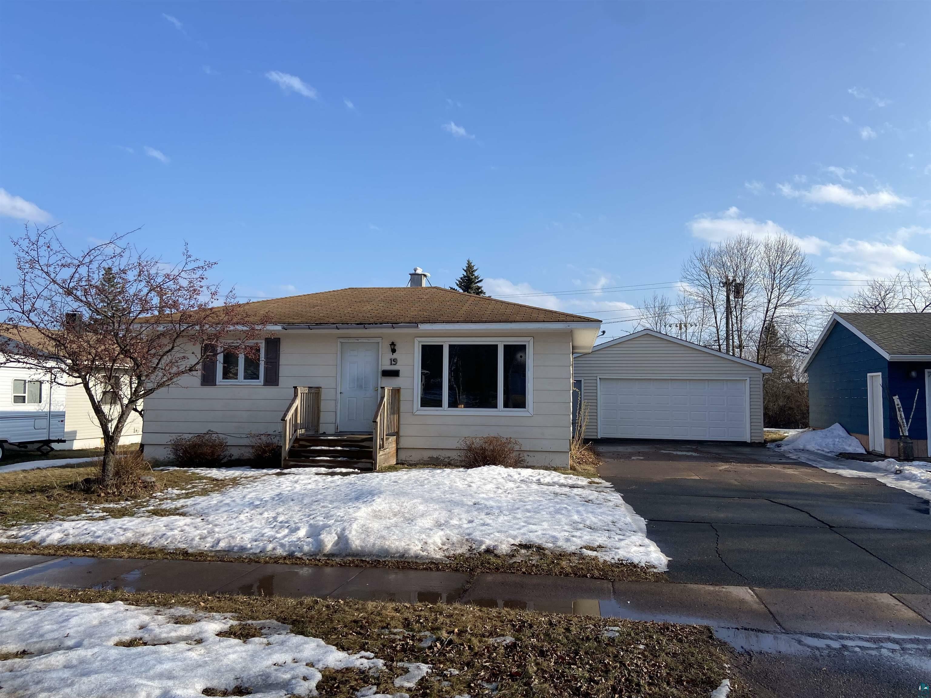 Property Photo: 19 Edwards Dr MN 55614