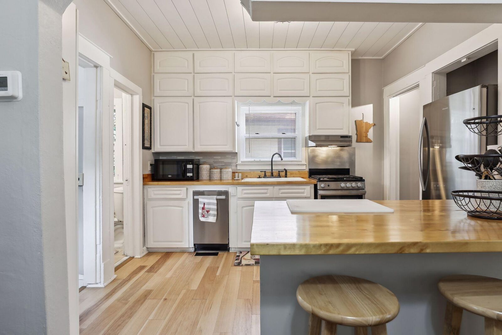 Property Photo: 4101 Sheridan Avenue N MN 55412