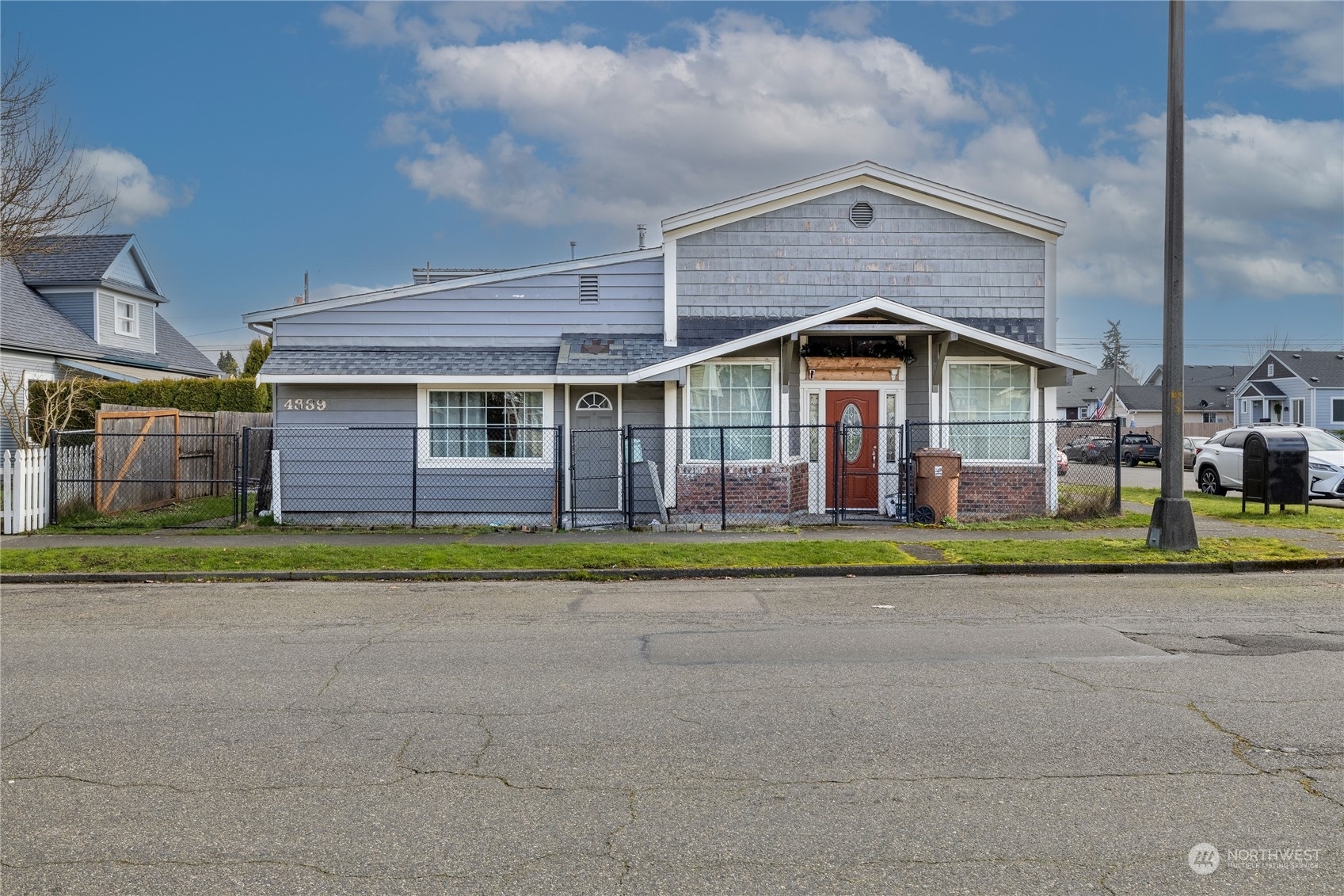 Property Photo:  4339 Yakima Avenue  WA 98418 