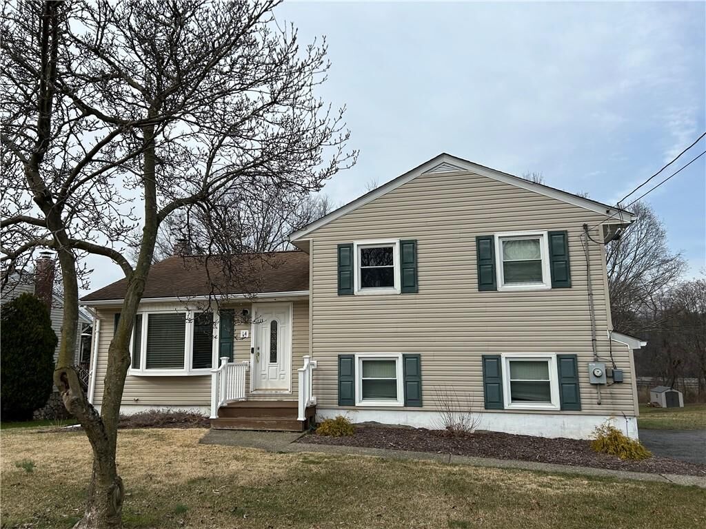 Property Photo:  14 Clarkview Road  NY 12553 